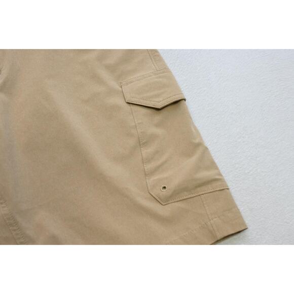 Eddie Bauer Polyester Stretch Cargo Shorts Beige Hiking Camp 10" INS Mens Sz 34 - Picture 4 of 9